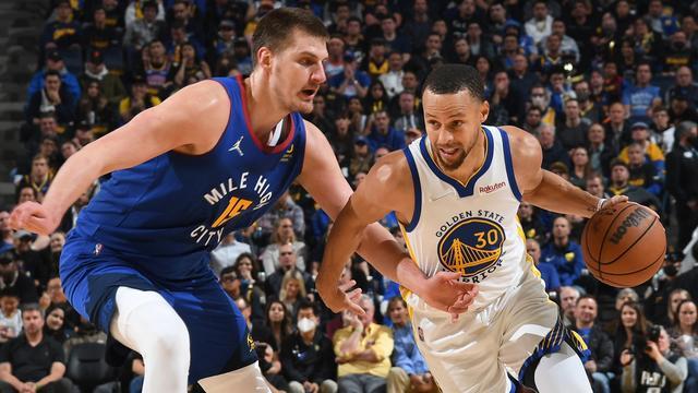 图片报：法兰克福解雇队医，因其在球队下榻酒店治疗对手球员（图片报：法兰克福解聘队医，因在球队驻地为对手球员诊治）