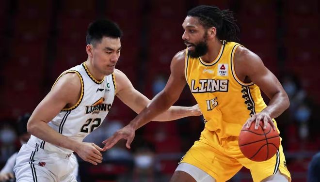 瓜迪奥拉念念不忘！曼城还想买24岁前锋 皇马标价：1亿欧元（瓜帅仍惦记：曼城追逐24岁前锋，皇马要价1亿欧元）