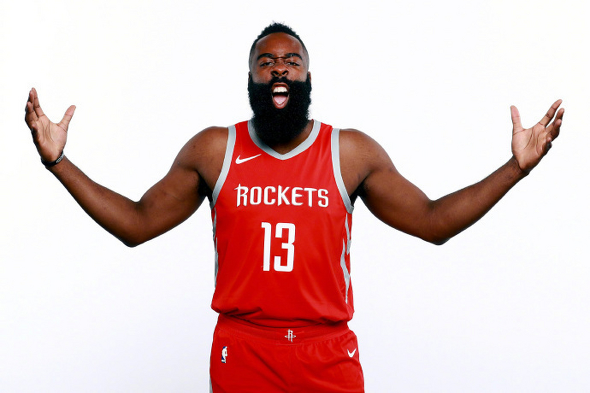 鲍威尔：高诗岩做出了非常好的表率作用 他能够把全队融在一起（鲍威尔赞高诗岩：以身作则，带动全队融为一体）