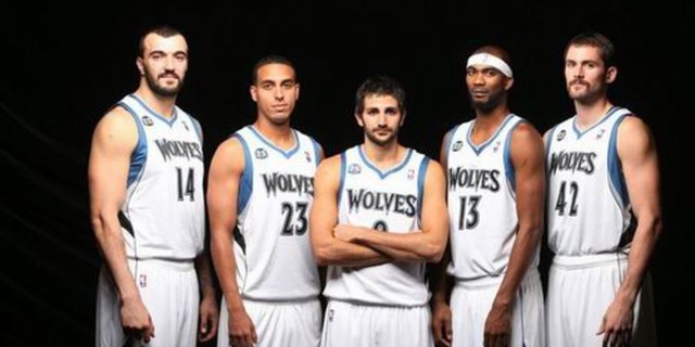 女排世联赛决赛巴西碰意大利，波兰跟日本争第三（女排世联赛决赛巴西对阵意大利，波兰与日本争夺季军）