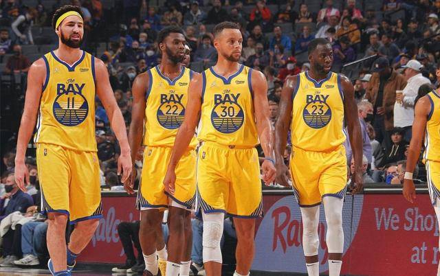 王钰栋新经纪公司：曾代理莱万、拜尔，旗下球员多在德国、瑞士踢球（王钰栋加盟新经纪：曾服务莱万、拜尔，客户多在德瑞联赛效力）