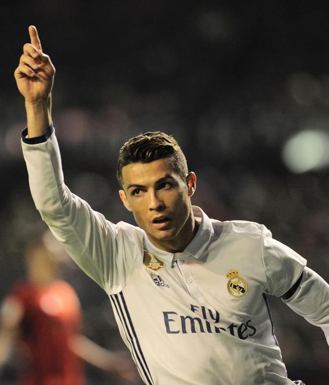 特尔施特根社媒晒恢复训练照片：很高兴归队（特尔施特根社媒晒复训照：开心重返球队）