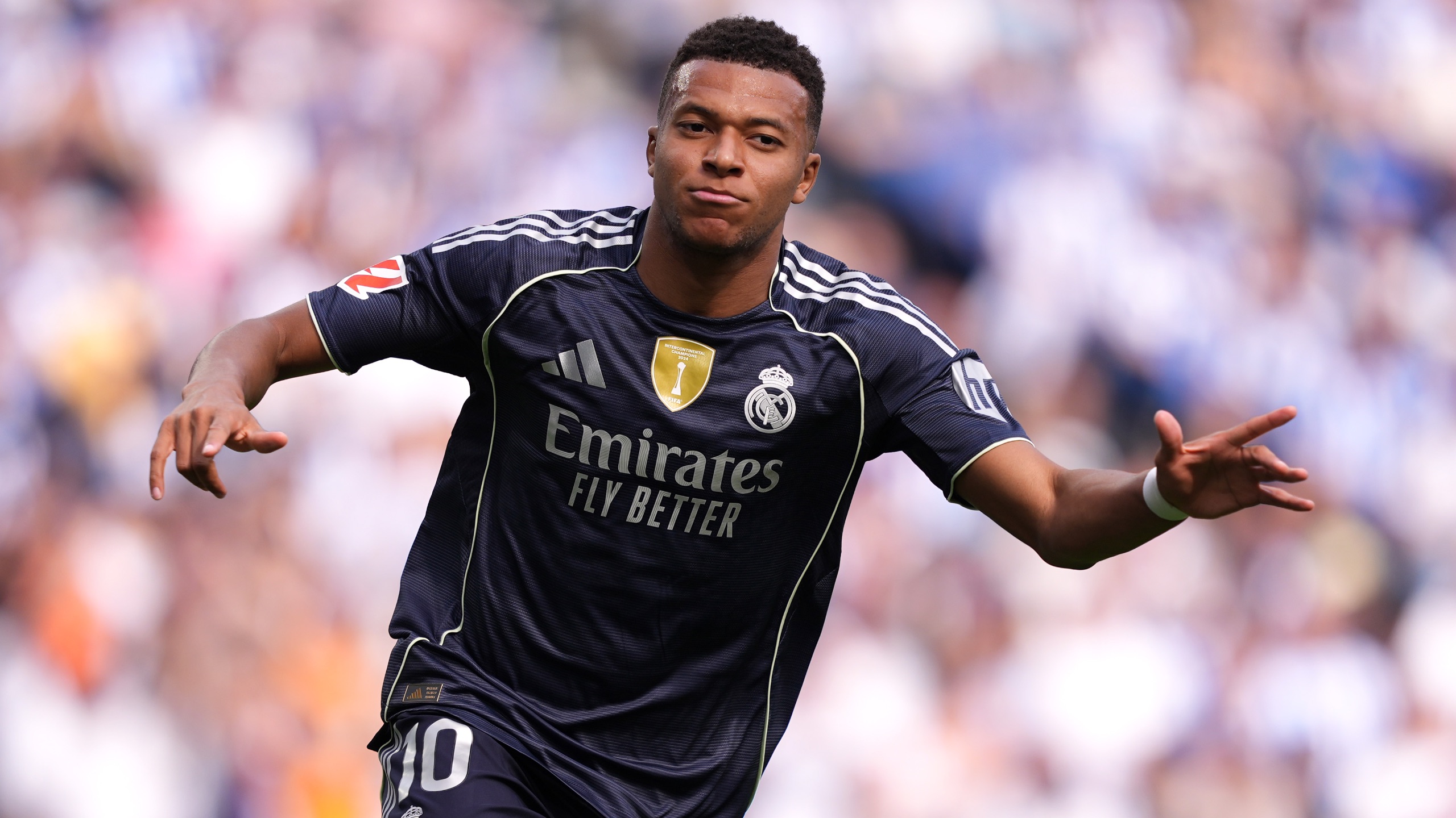 卡佩罗：斯帕莱蒂不能执着于某些固定阵型，他要学会灵活变通（卡佩罗：斯帕莱蒂不应拘泥于固定阵型，须学会灵活应变）