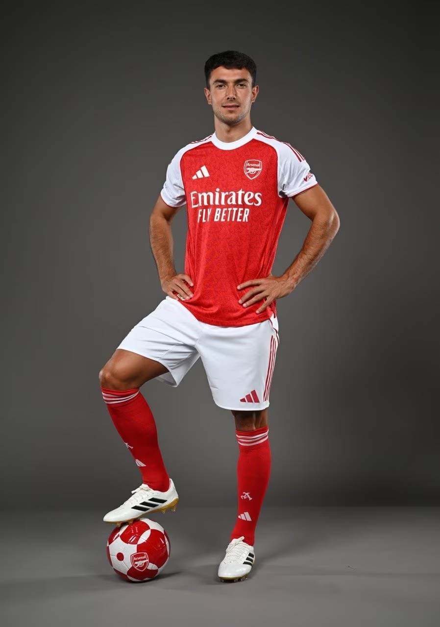 斯基拉：切尔西中场乌戈舒库加盟伯恩利的转会费为2300万镑（斯基拉称：乌戈舒库以2300万镑从切尔西转投伯恩利）