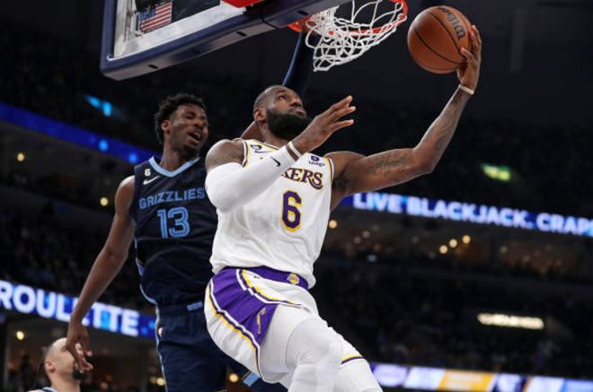 阿利恩和琼斯“略显平淡”，能否把江苏女篮带入总决赛？（阿利恩、琼斯发挥不亮眼，江苏女篮还能冲进总决赛吗？）