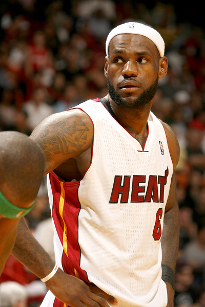 陈晋一妹妹代表香港队参加全运会空手道业余组，并最终夺冠（陈晋一之妹代表香港队征战全运会空手道业余组，夺冠）