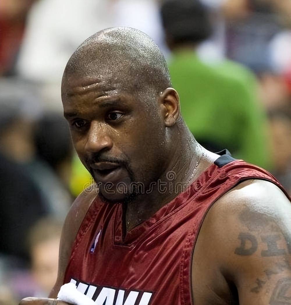 斯蒂尔：俱乐部将在周一上午面临一项重大抉择——是否让萨拉赫随队出征意大利（斯蒂尔：周一上午俱乐部将作出关键决定——萨拉赫是否随队赴意）