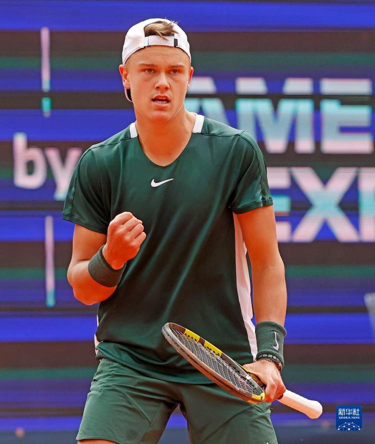 更是对球员 更是对球员